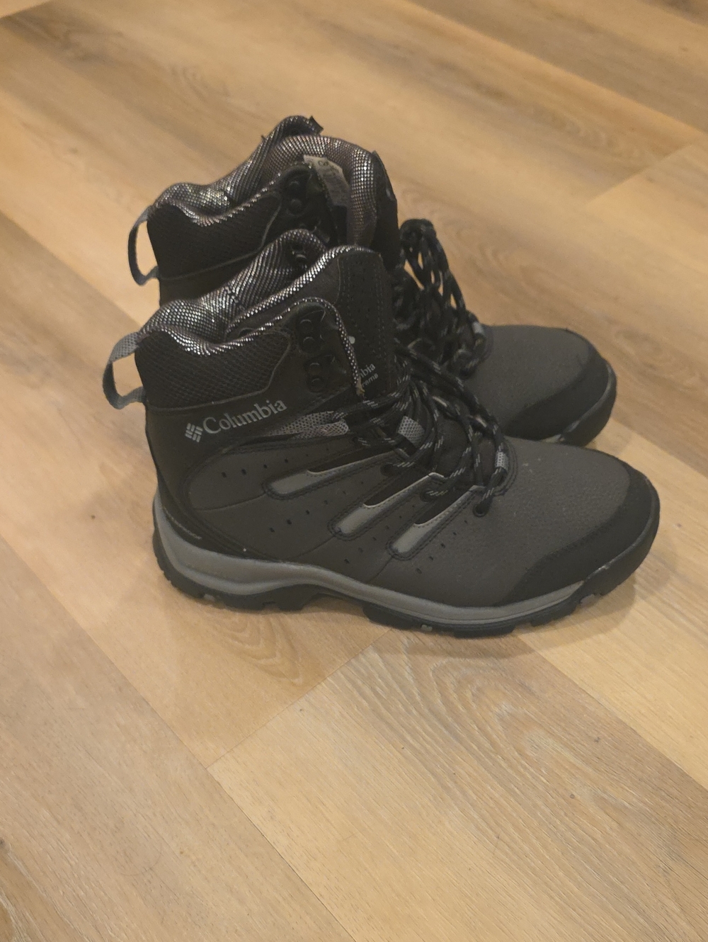 Columbia Men's Black and Gray Waterproof Trail Boots